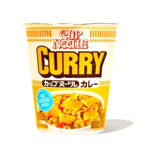 Nissin Cup Noodle mit Currygeschmack
