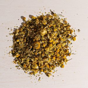 Kräutertee mit Kamille und Minze