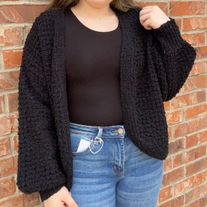 Strickjacke – verkürzt, Langarm, Schwarz
